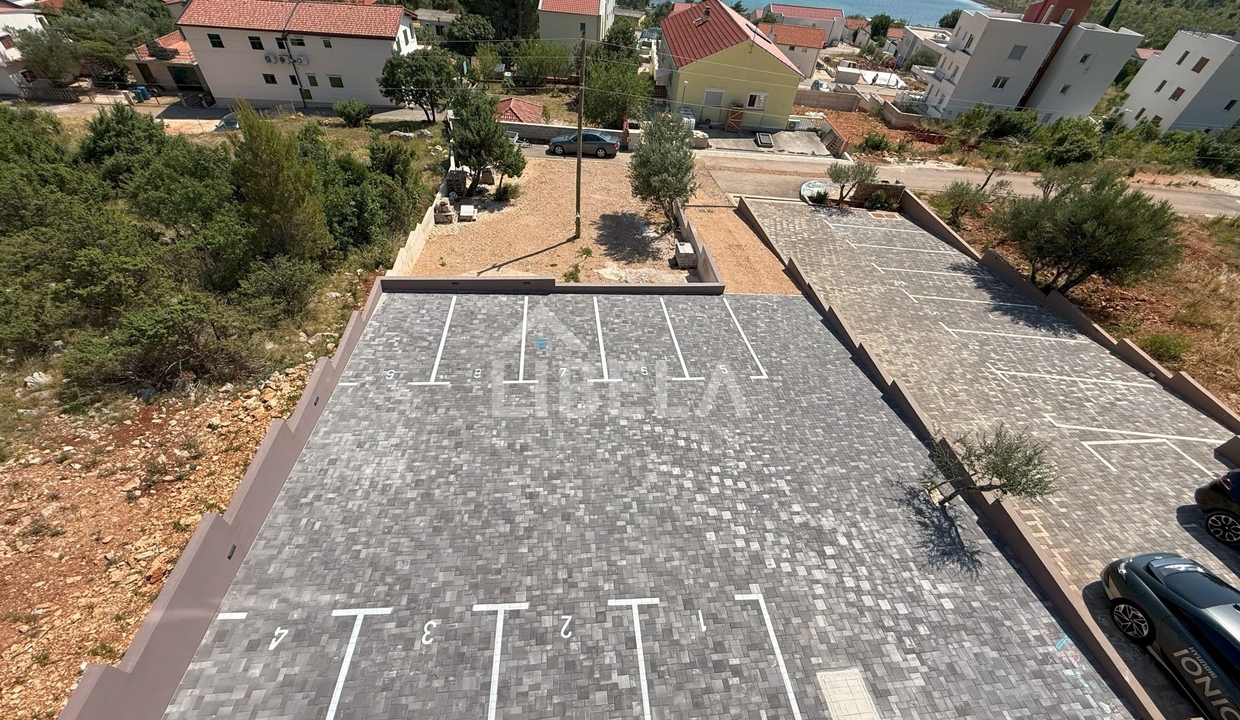 2736_8_1753359526