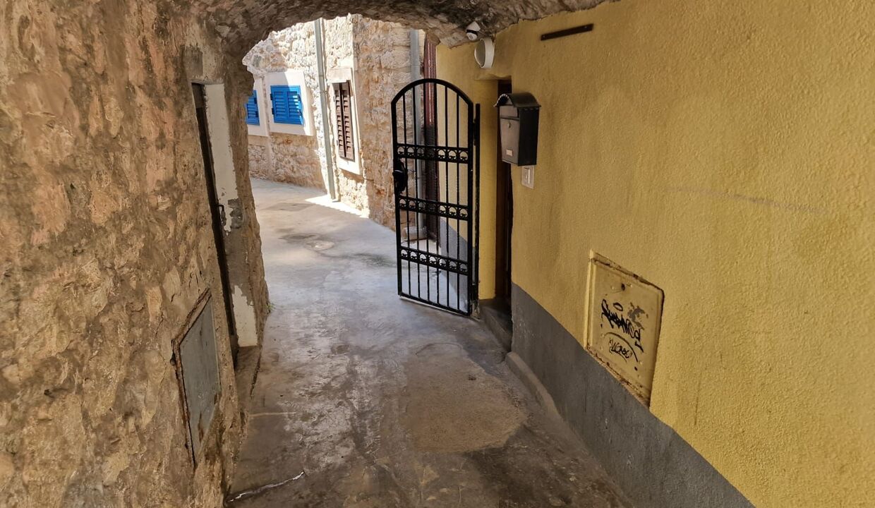115783_2_38912