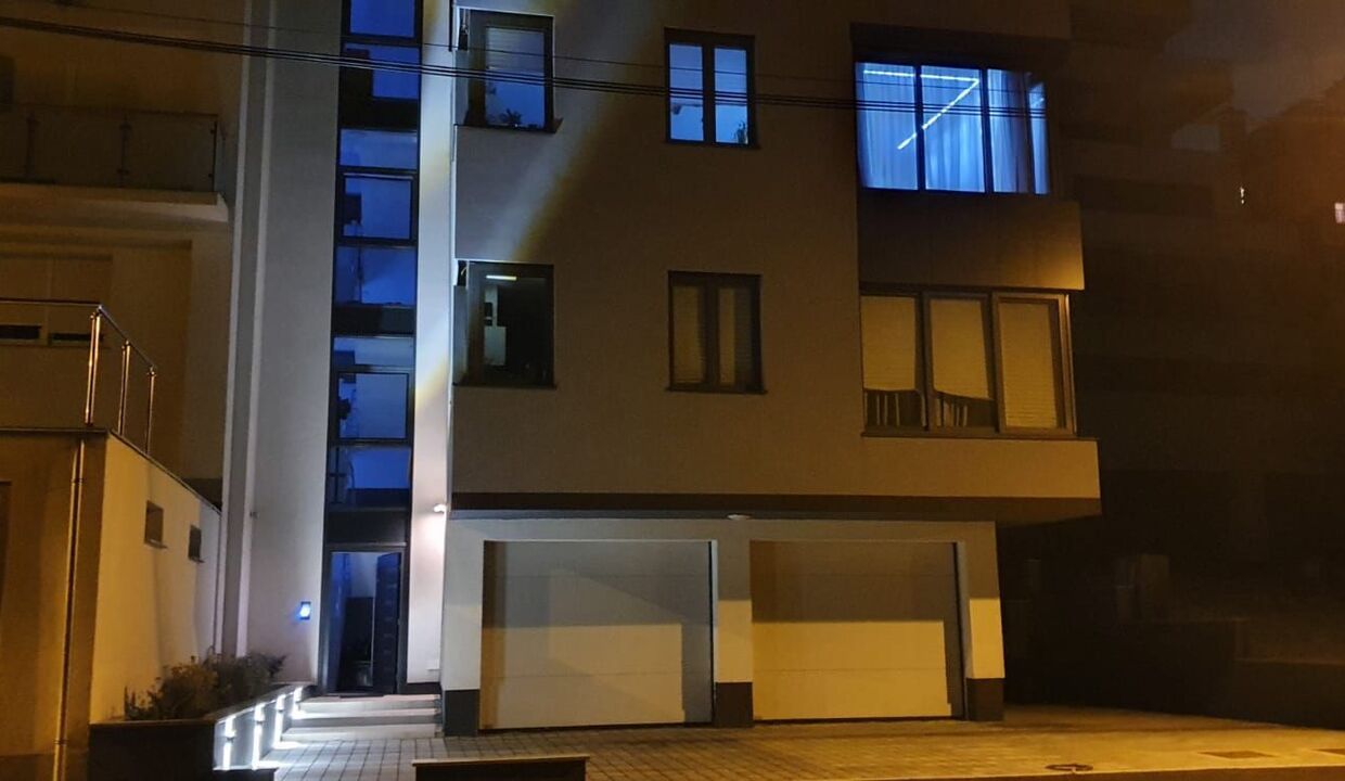 116009_90_41772