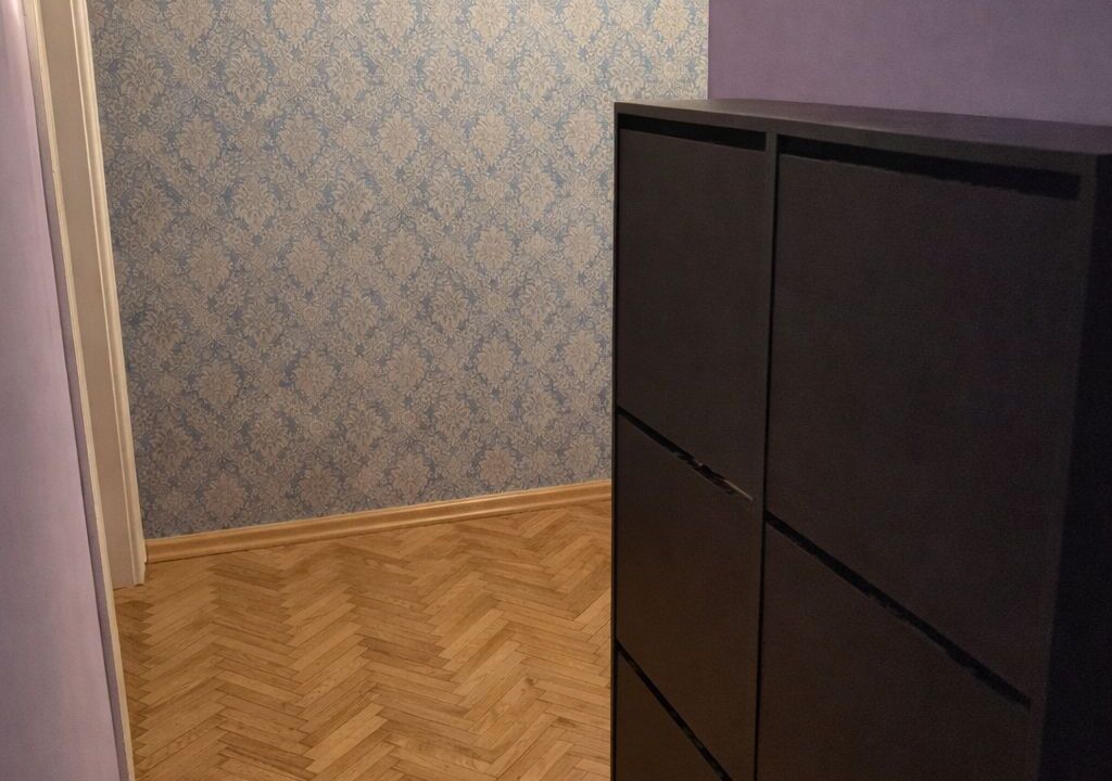 116598_80_48575