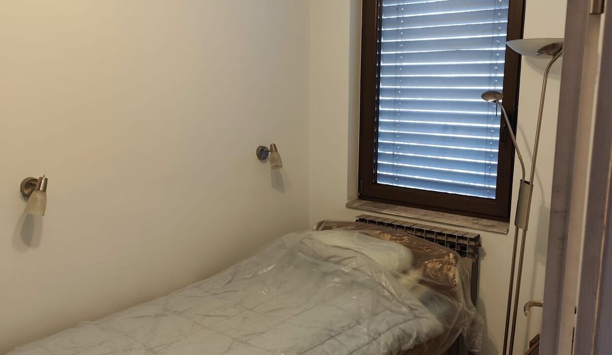 116684_8_49327