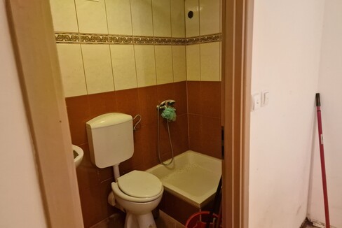 184594_12_1784537776